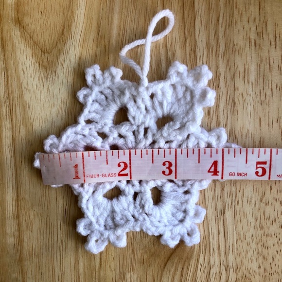 Crochet Christmas Wreath and Snowflake Ornaments - Picture 7 of 7